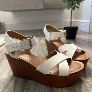 Tommy Hilfiger white shoes